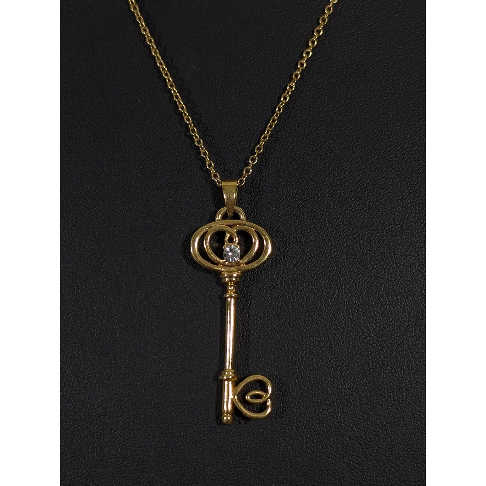 NVC Signed Gold‎ Tone Key Pendant Necklace 20 Inch Chain